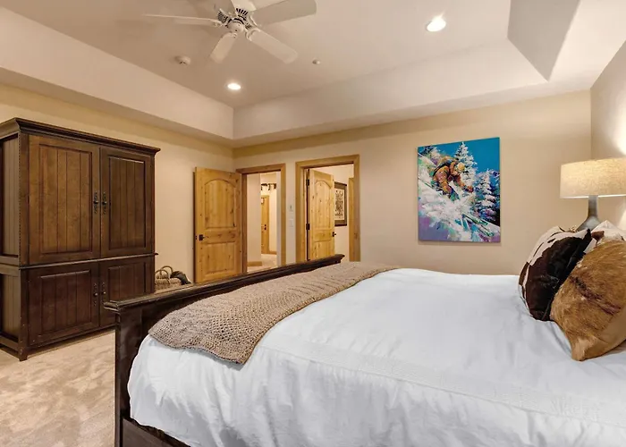 Abode At Sleeping Indian Hole 5