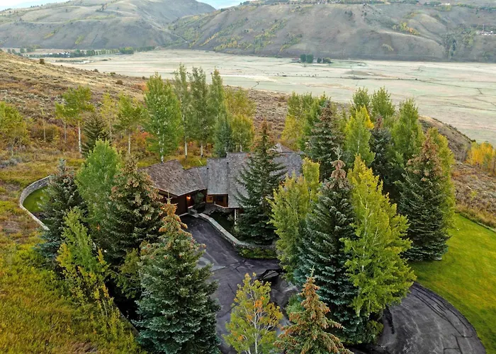Abode At Sleeping Indian Hole 5 *
